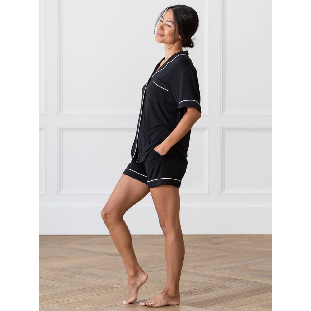 COZY EARTH Women's Black Short Sleeve Pajama Set with White Piping